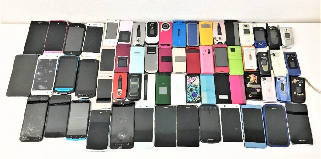 【ジャンク品】スマートフォン　ガラケー まとめ　63台