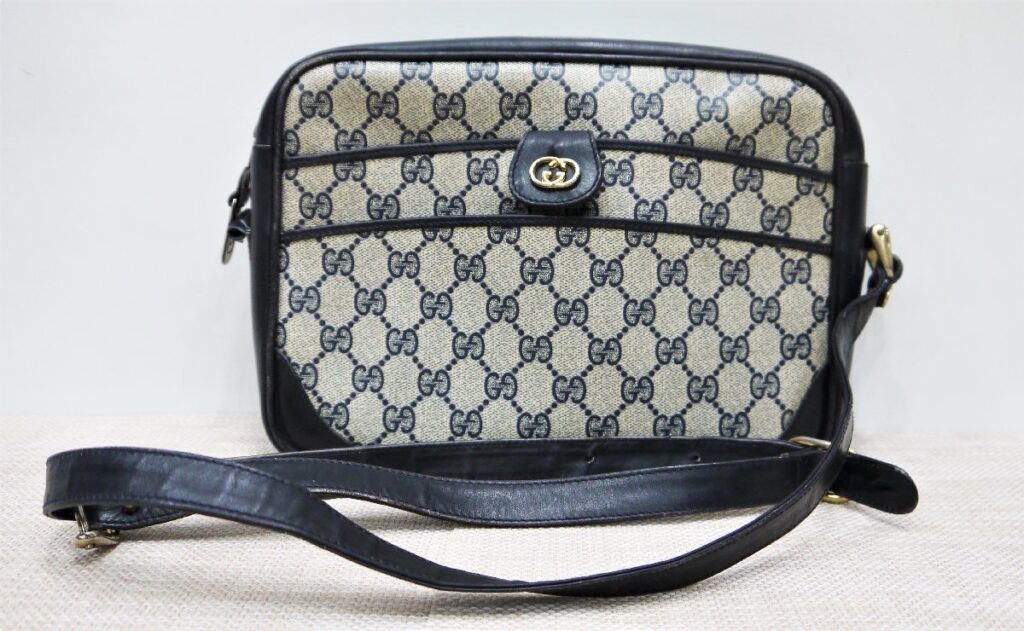GUCCI/グッチ オールドグッチ ショルダーバッグ GG柄 PVC×レザー ネイビー系 ヴィンテージ 現状品