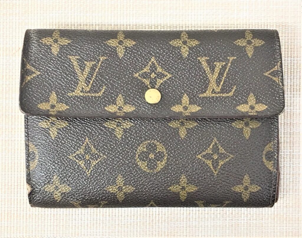 LOUIS VUITTON ルイヴィトン モノグラム ポルトトレゾールエテュイパピエ 3つ折り財布