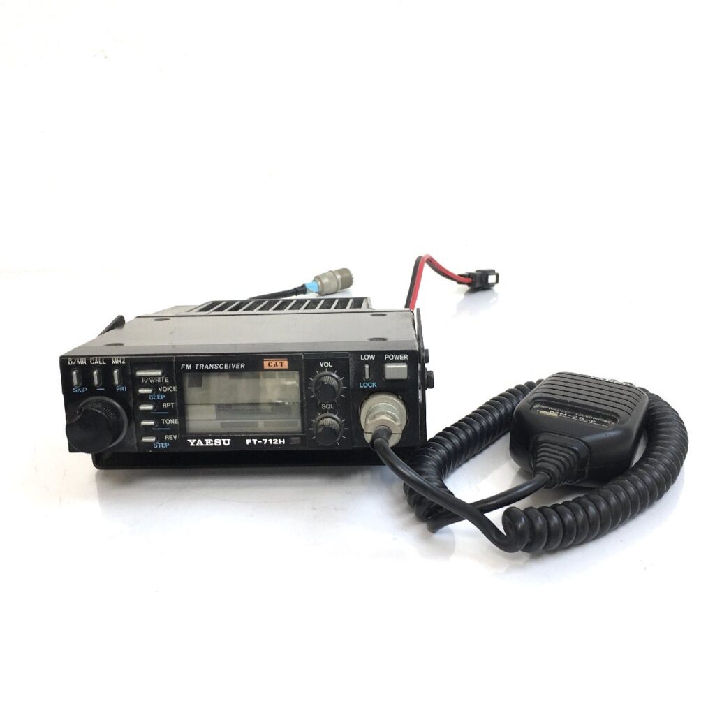 YAESU ヤエス FT-712H FM TRANSCEIVER　CAT トランシーバー マイク アマチュア無線機　ジャンク品