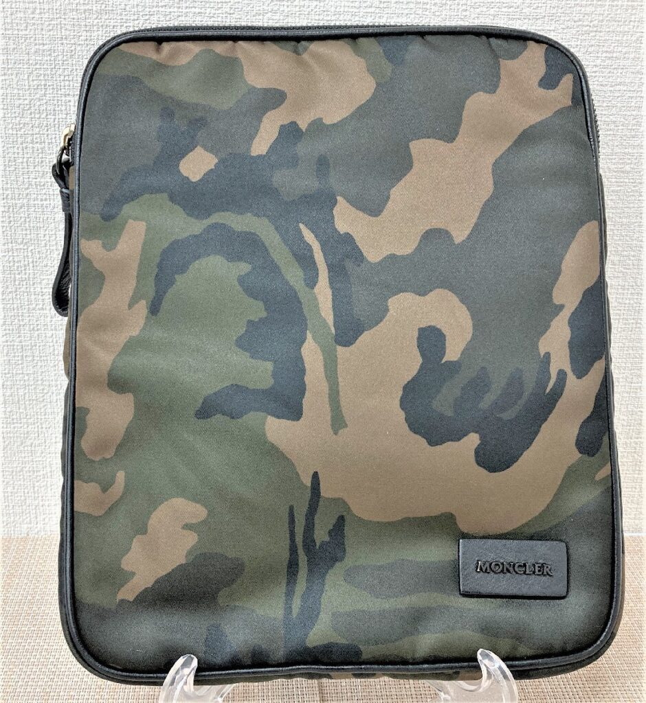 MONCLER モンクレール iPad タブレットケース クラッチバッグ セカンドバッグ ナイロン カモフラージュ 迷彩