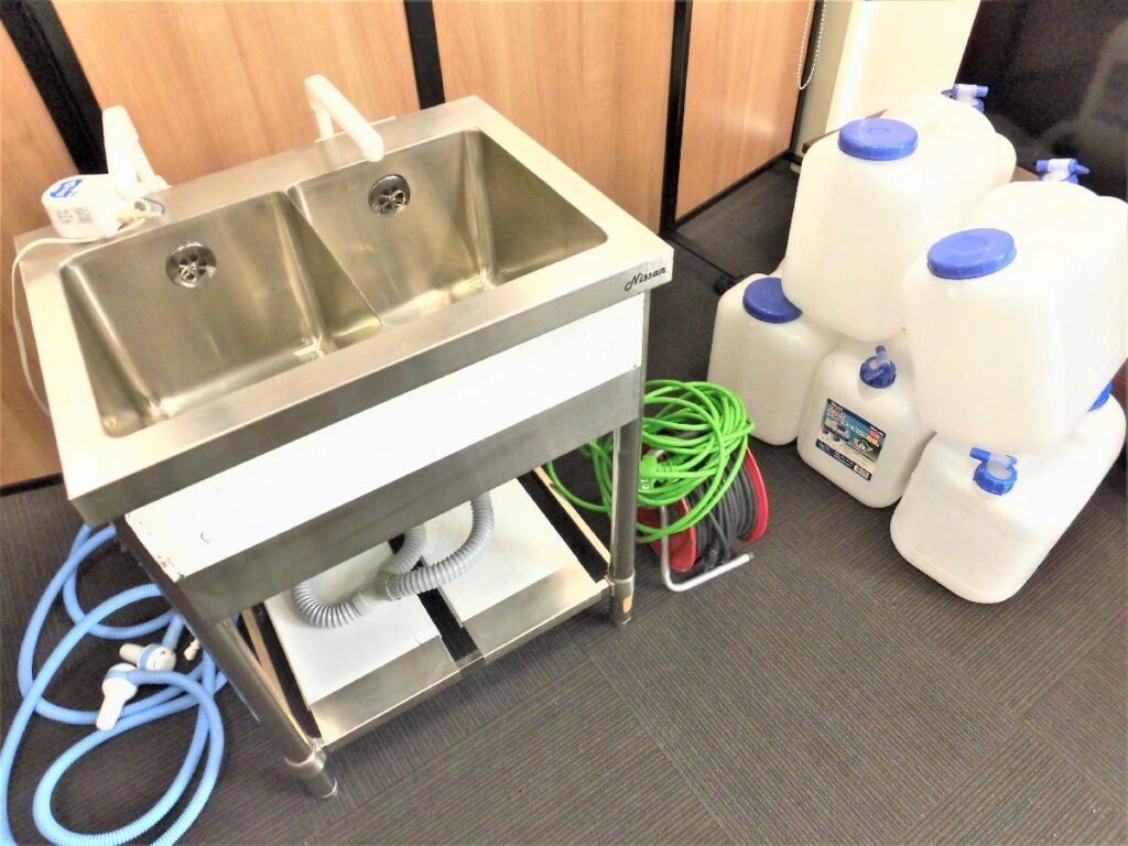 Nissan ステンレス 2槽シンク 600×450×800 SENDAK YS-50 汲み上げポンプ タンク20L×5付属