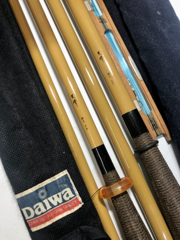 ダイワ Daiwa 天峰 硬式 15 十五 21 二十一 尺 ヘラ竿 ヘラブナ竿 釣り竿 竿袋付き 竿袋 釣り 口巻 竹竿 へらぶな