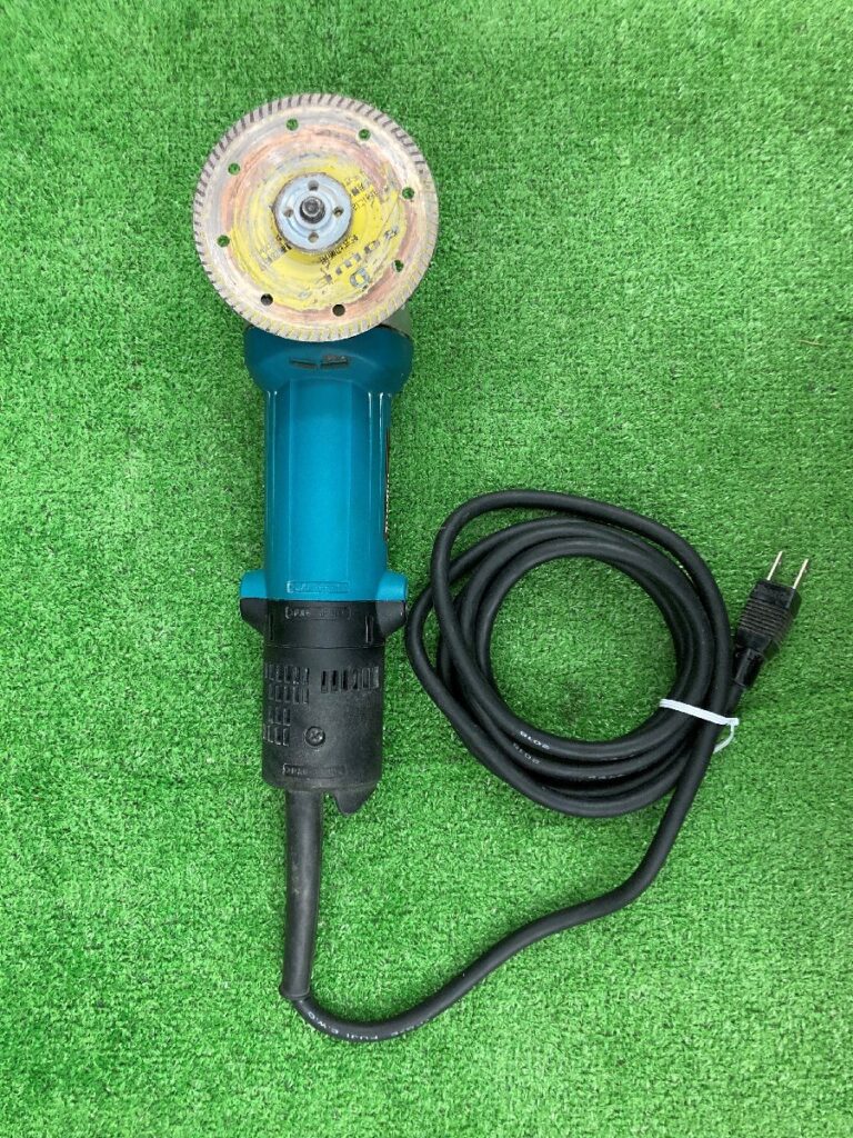 makita マキタ 100mmディスクグラインダ サンダー 9533B 100V 720W