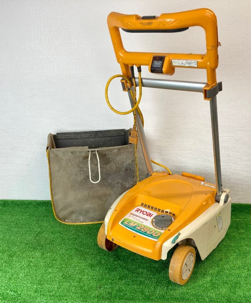 RYOBI　リョービ　LM-2800　芝刈り機　カゴ付属　簡易通電確認済み