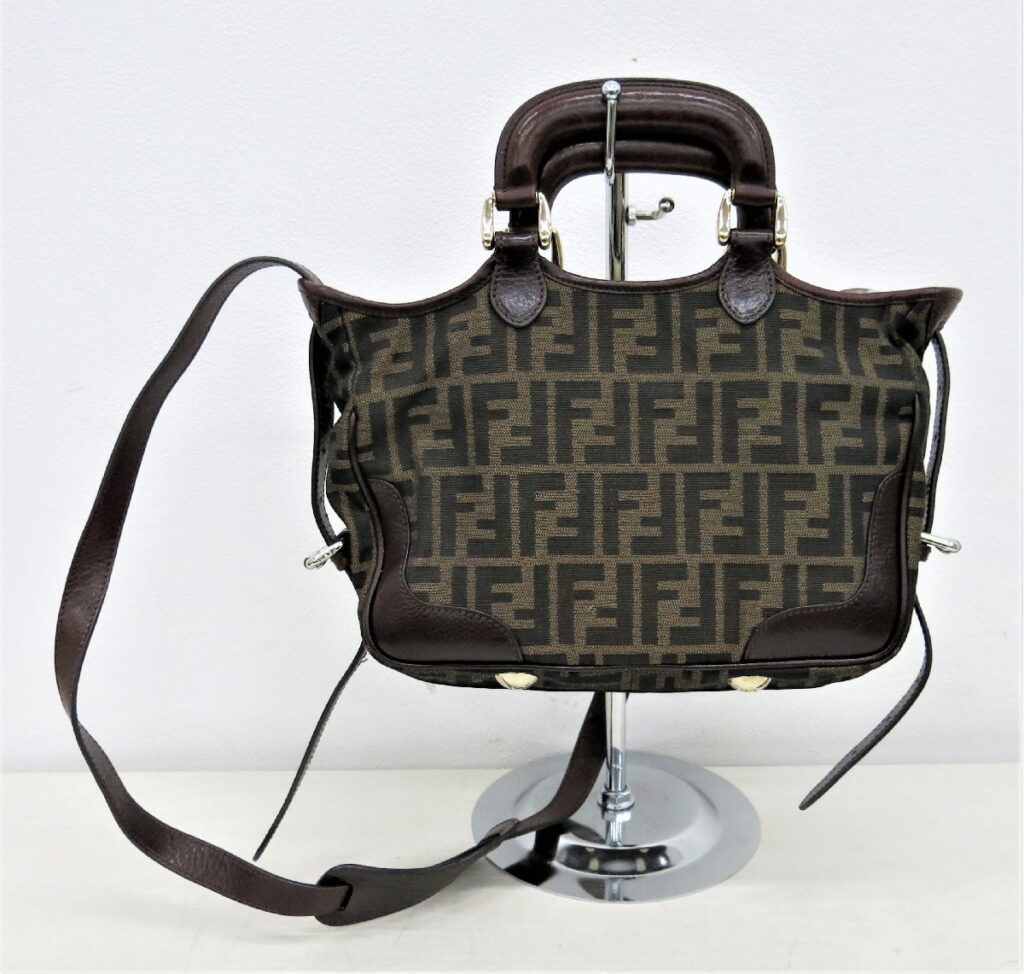 FENDI フェンディ ハンド ショルダーバッグ 2WAY ズッカ柄 裏ボア 茶