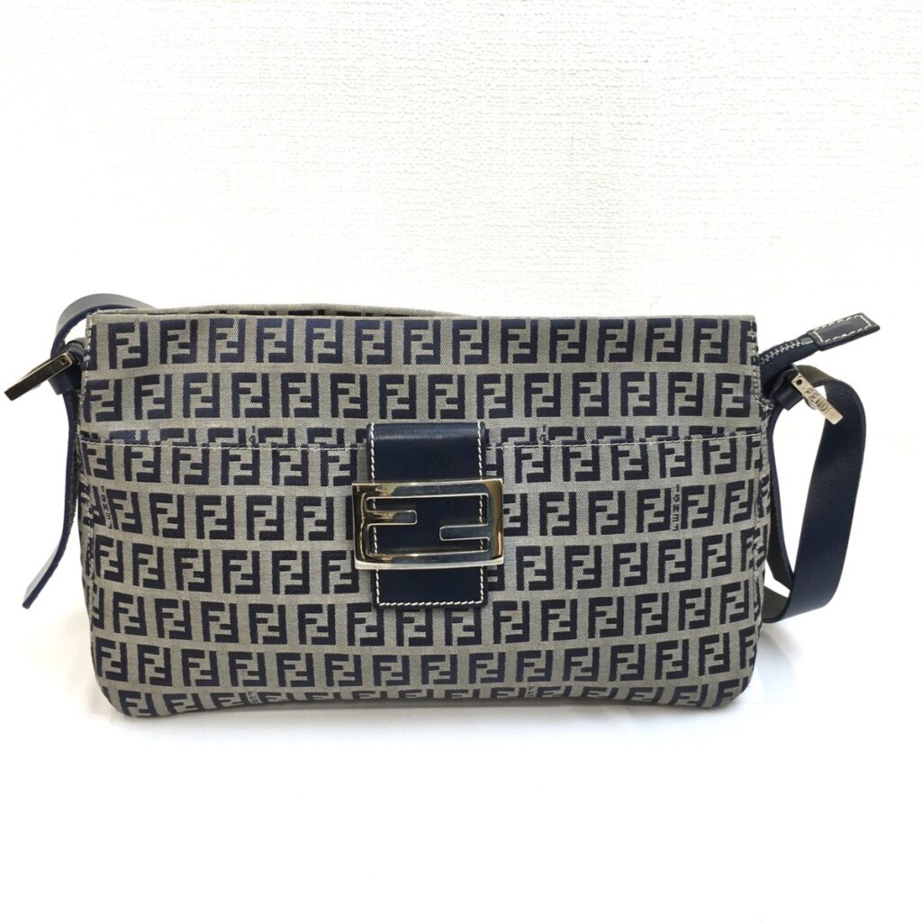 FENDI ズッキーノ マンマバケット ハンドバッグ フェンディ レディース 女性用 1円スタート