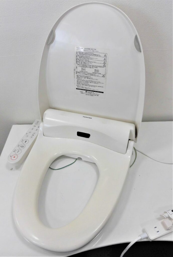 TOSHIBA 東芝 温水洗浄便座 SCS-T160 2010年製