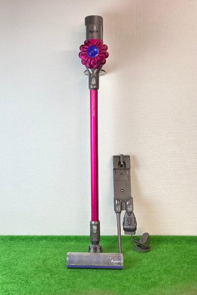 簡易通電動作確認済　dyson　ダイソン　サイクロン式　コードレスクリーナー　V6　掃除機