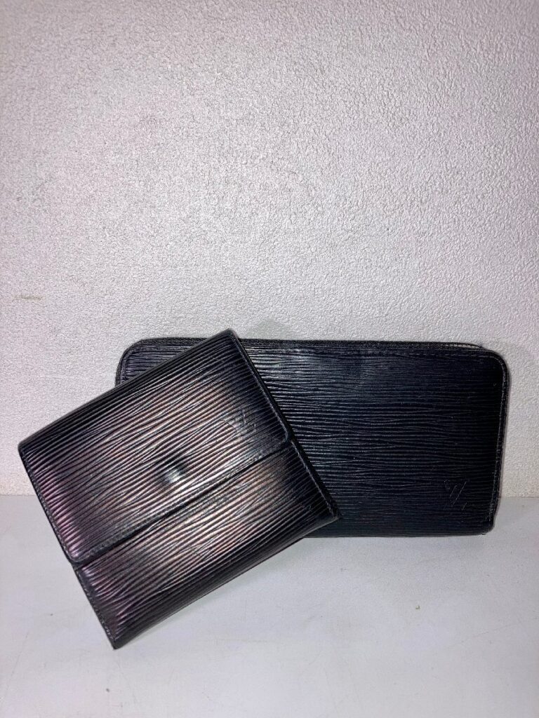 ルイヴィトン LOUISVUITTON PARIS フランス製 財布 長財布 CA1018 黒 ブラック ジッピーオーガナイザー エピ