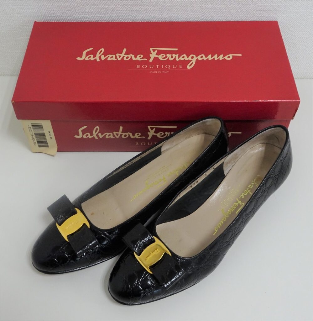 Salvatore Ferragamo サルヴァトーレフェラガモ レザー パンプス クロコ型押し 6サイズ　約23ｃｍほど レディース