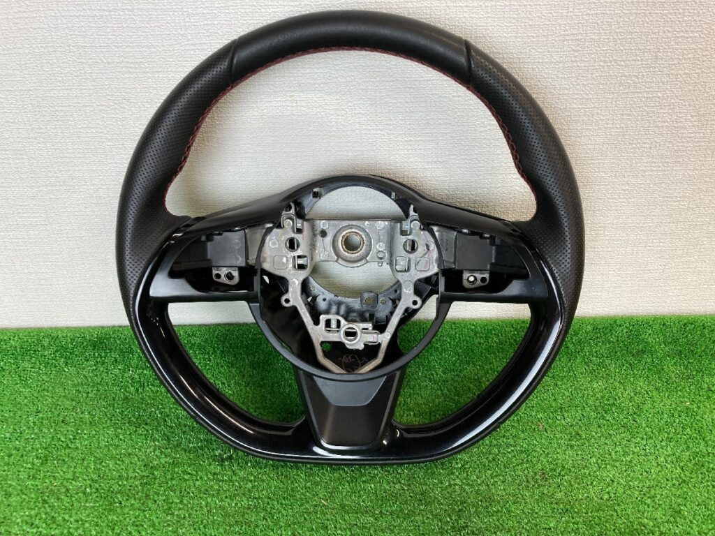 スズキ　スイフト　スポーツ　純正　レザー　ステアリング　ハンドル
