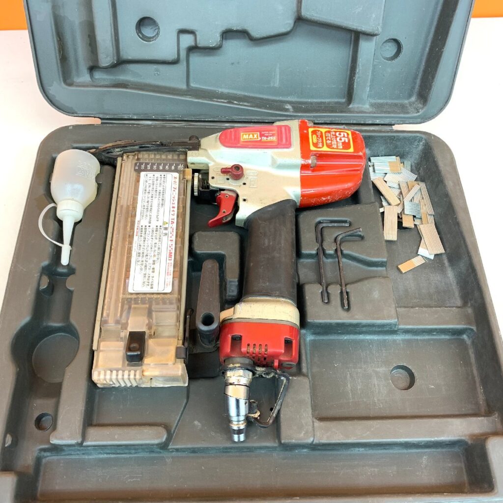 マックス TA-255 MAX スーパーフィニッシュネイラ 使用ネイル足長15～55㎜ 常圧 釘打機 釘打ち ケース付き