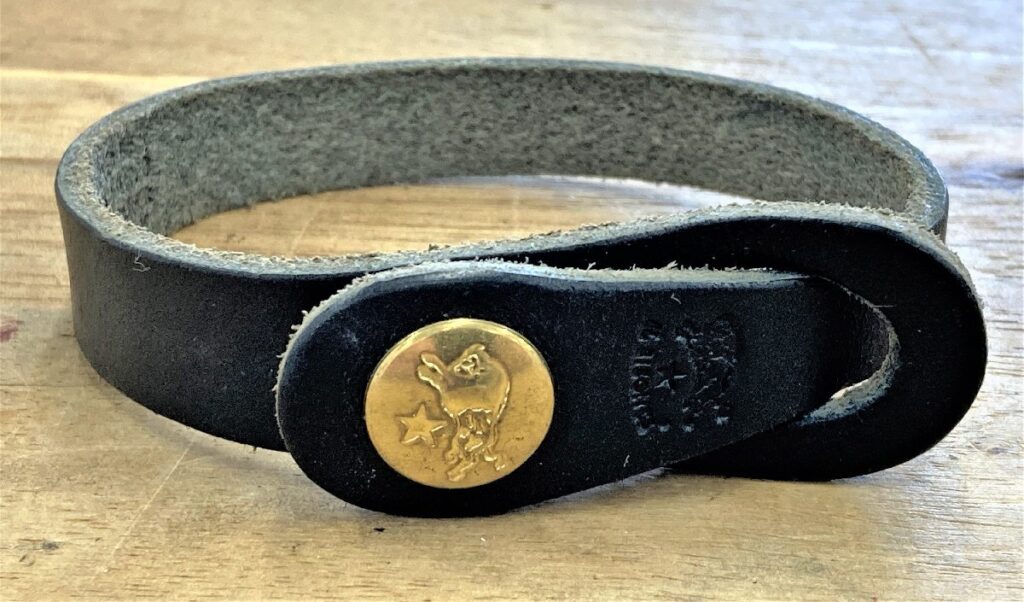 イルビゾンテ IL BISONTE ブレスレット バングル レザー 黒 ブラック