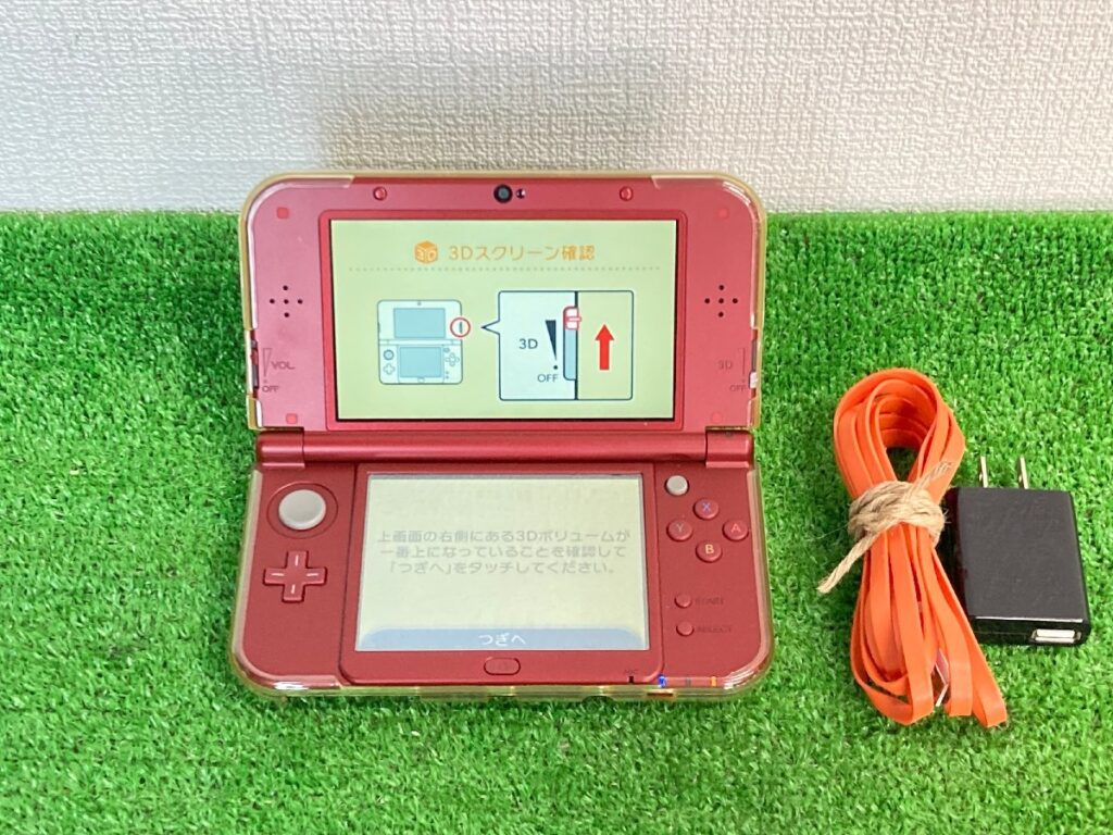 任天堂　ニンテンドー　new NINTENDO ３DSLL　RED-001　本体　初期化済み　非純正コード付き
