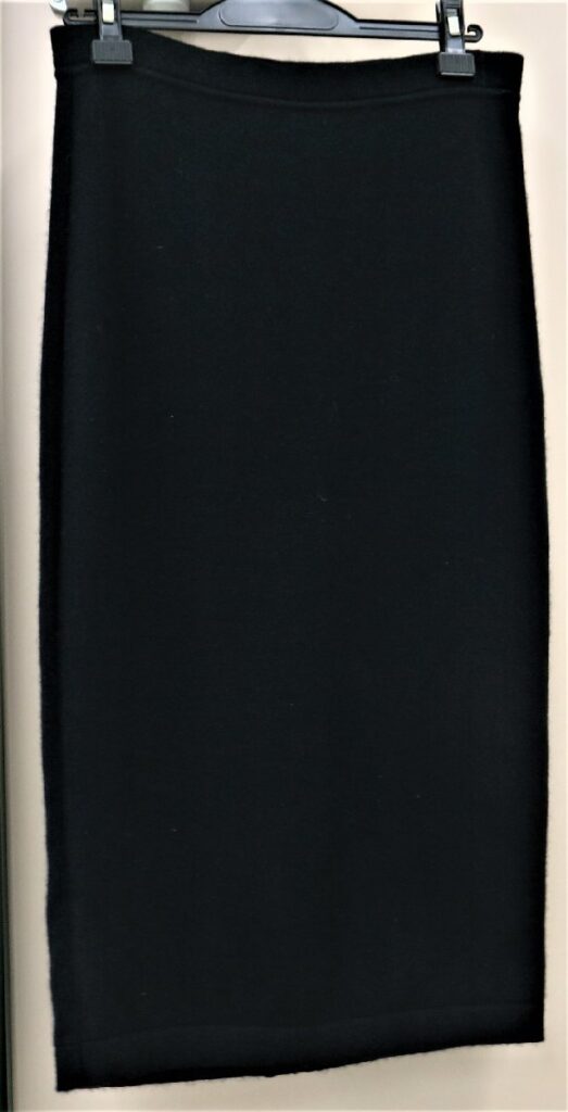 CHANEL シャネル BOUTIQUE C-TK-5914 スカート 黒 ブラック カシミヤ100％ 38サイズ