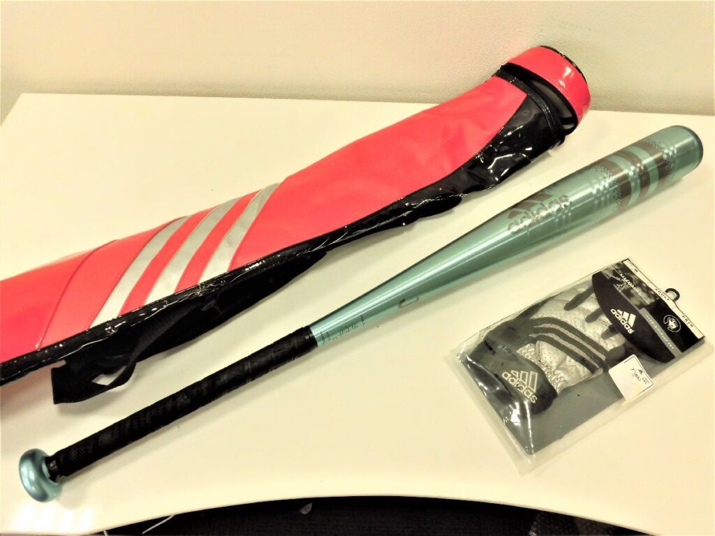 adidas 軟式野球用金属バット 84センチ おまけ付き 770070-Z131