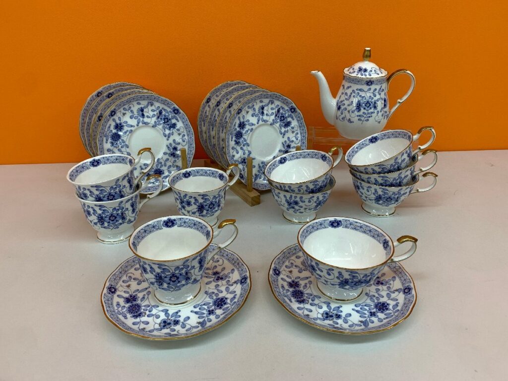 ナルミ ミラノ カップ＆ソーサー 10客 + ティーポット セット ボーンチャイナ ミラノシリーズ 金彩 ブルー 陶器