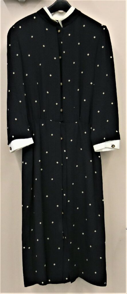 CHANEL シャネル ワンピース ロング 長袖 ライオンボタン ブラック系 D-TK-9064 フランス製 レディース