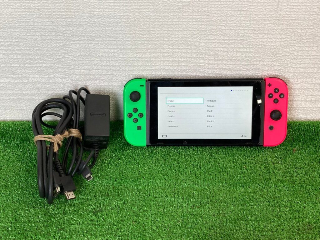 Nintendo　ニンテンドー　任天堂　Switch　スイッチ　JoyCon×2　ピンク　グリーン　初期化済み　本体＋コード