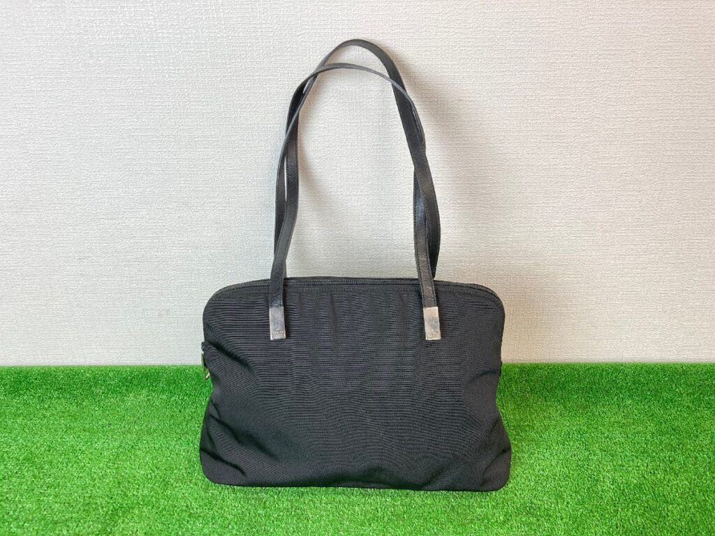 GUCCI　グッチ　トートバッグ　ハンドバッグ　ブラック系　エナメル　ナイロン　肩掛け　シルバー金具　メンズ　レディース