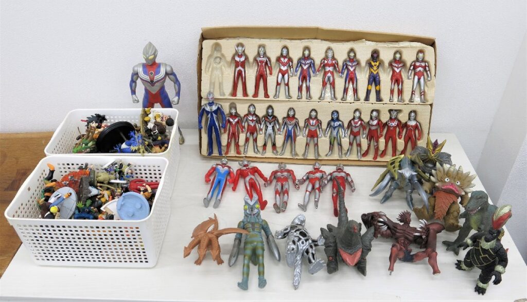 ウルトラマン 怪獣 ドラゴンボール など フィギュア まとめ売り