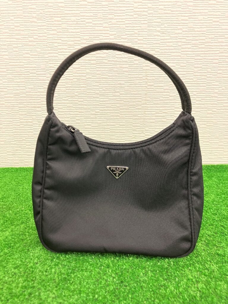 PRADA プラダ ナイロン ミニハンドバッグ 三角ロゴ アクセサリーポーチ ブラック