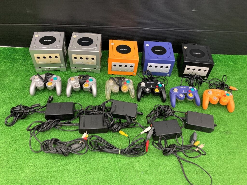 ニンテンドーゲームキューブ 本体×5台 コントローラー×6個 ゲームボーイプレーヤー×2台 ACアダプター×5個
