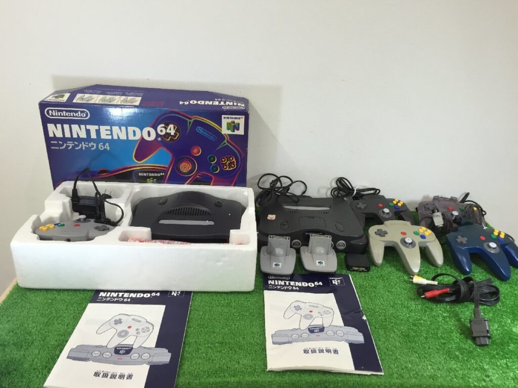 Nintendo ニンテンドー 任天堂 Nintendo64 本体2台＋コントローラー、アクセサリーセット 通電OK