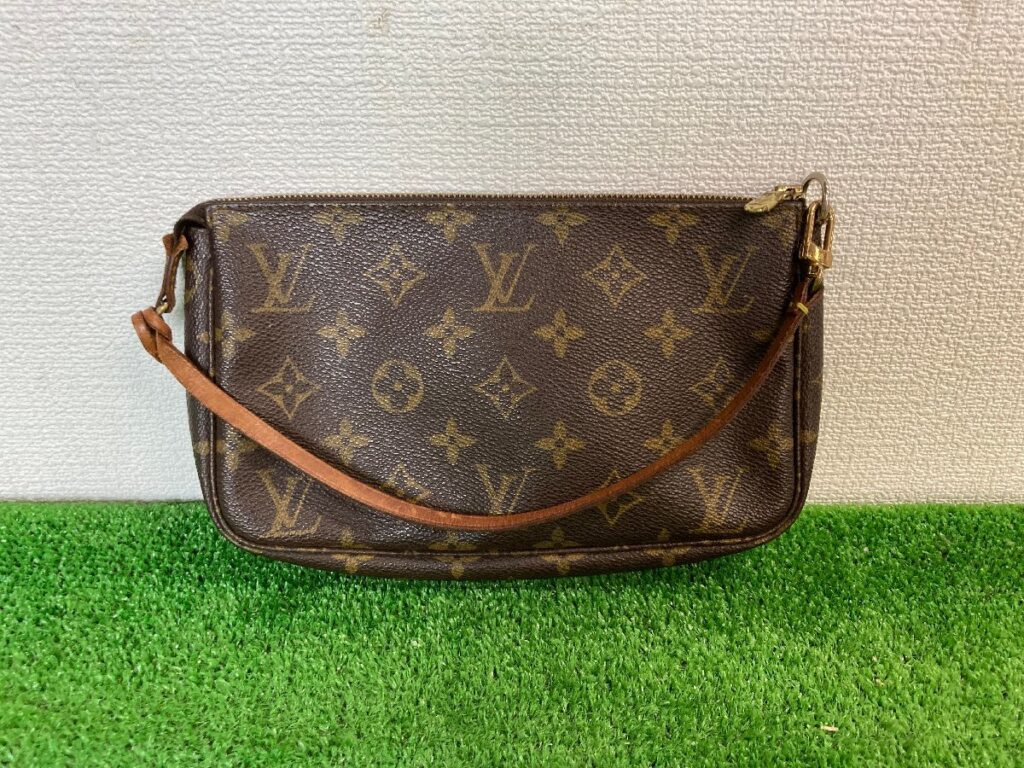 LOUIS VUITTON　ルイヴィトン　モノグラム　ポシェット　アクセソワール　アクセサリーポーチ　ミニバッグ　型崩れ有