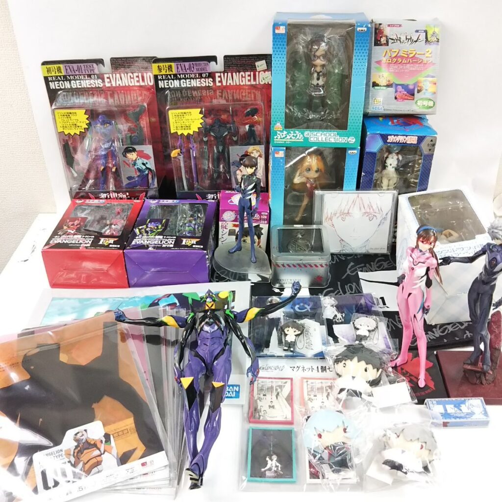 大量 未使用多 エヴァンゲリヲン グッズいろいろまとめて フィギュア/クリアファイル/アクリルスタンドなど