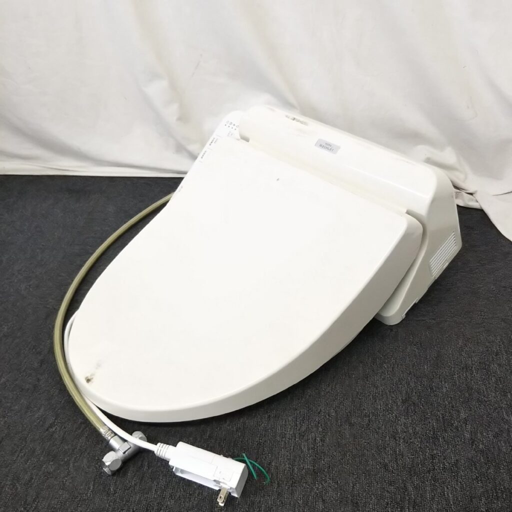ジャンク TOTO ウォシュレット付き便座 TCF2222E ウォシュレットBV 2020年製 温水洗浄 動作未確認 現状品