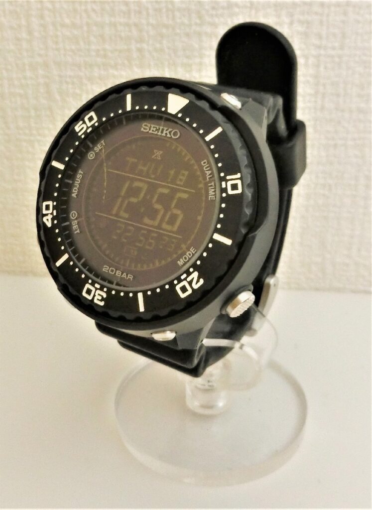 SEIKO ソーラー腕時計 デジタル ラバー S802-00B0