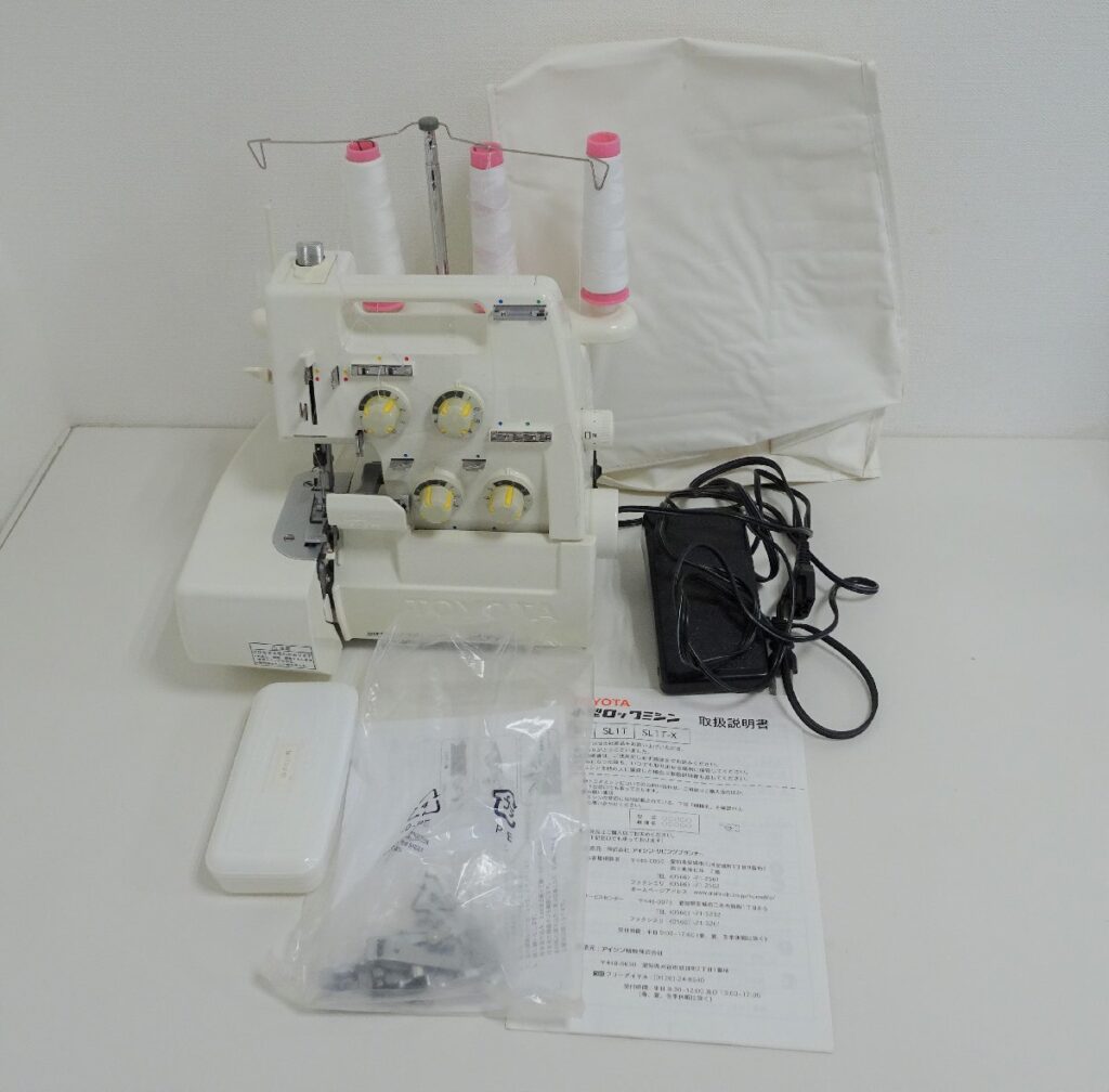 TOYOTA トヨタ アイシン精機 ロックミシン SL1TX SL432DX フットコントローラー付き　動作確認済