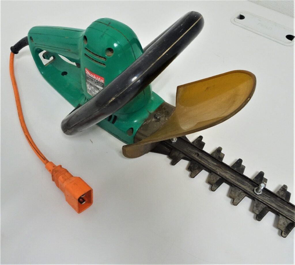 Makita マキタ 生垣バリカン MUH351 電源コード式 刈込幅350mm 動作確認済