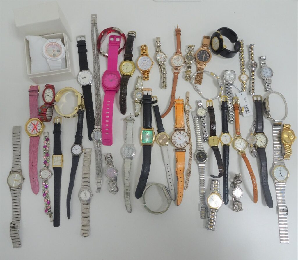 腕時計 レディース 大量まとめ BABY-G NIXON LONGINES swatch FOSSIL FURLA その他