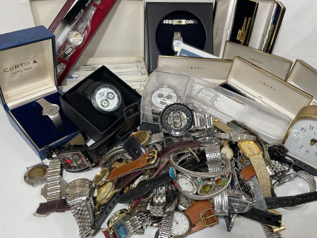 ４kg～ 腕時計 まとめ 大量 カシオ G-SHOCK SEIKO 懐中時計 CERTINA CITIZEN Swatch CHATELAIN WAKO HANTINGWORLD 仕入