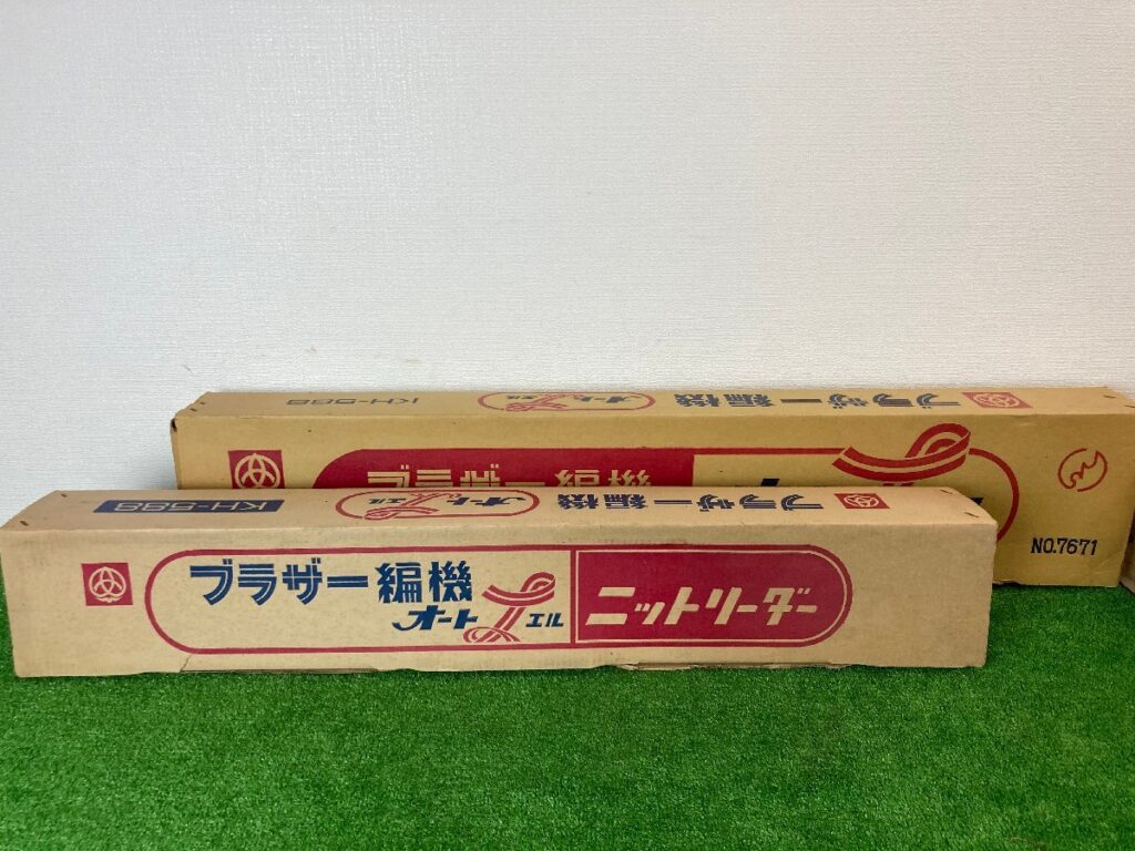 動作未確認 Brother ブラザー 編み機 KH-588 オートエル ニットリーダー 毛糸付き 編機 ハンドクラフト 手工芸 編み物