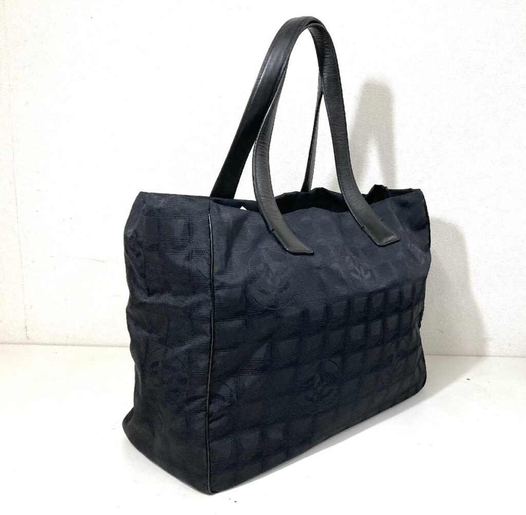 CHANEL シャネル ニュートラベルライン トートバッグ トート MM ナイロン×レザー 黒 ブラック バッグ 8番代 8118954