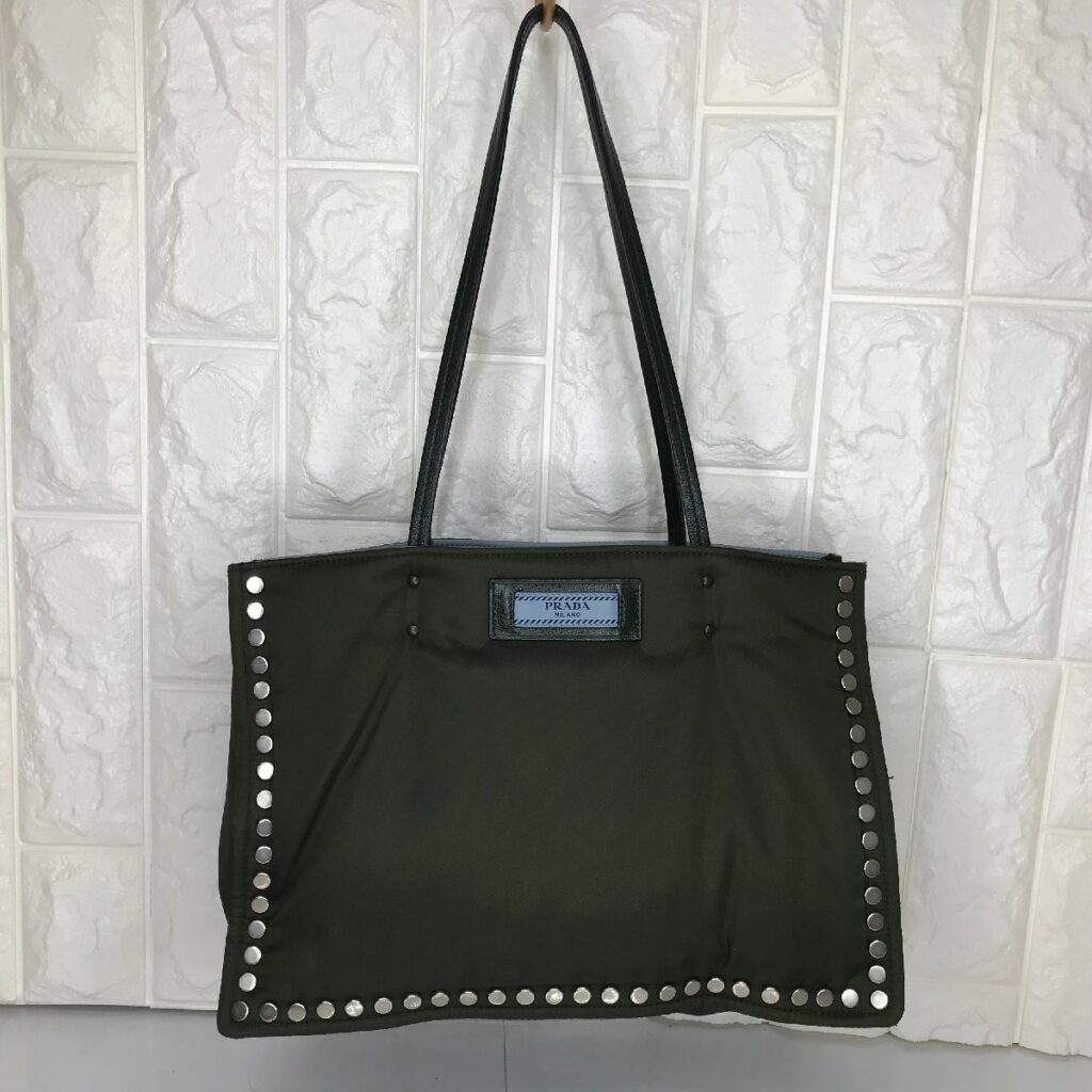 PRADA プラダ エティケット トートバッグ　スタッズ カバン 鞄 バッグ レディース カーキ 緑 ナイロン×レザー