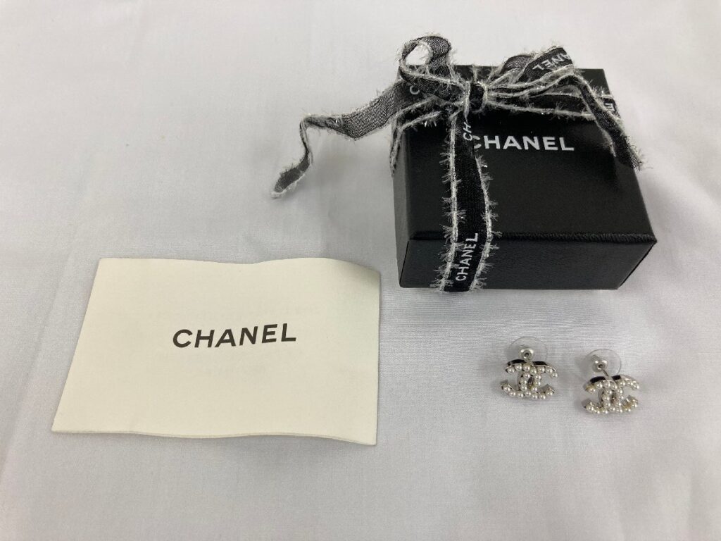 CHANEL ココマーク ピアス