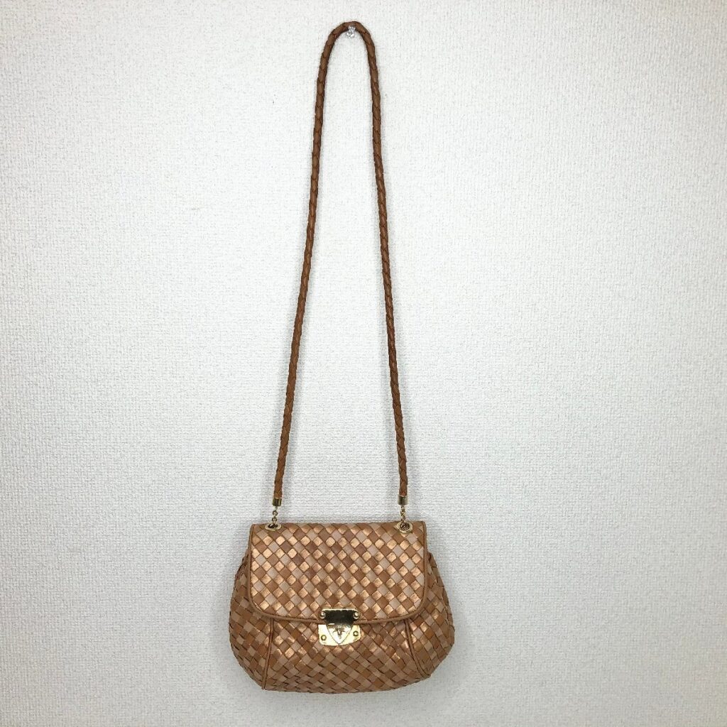 VOTTEGA VENETA ボッテガ ヴェネタ ターンロック ショルダーバッグ　イントレチャート レザー ブラウン系 レディース