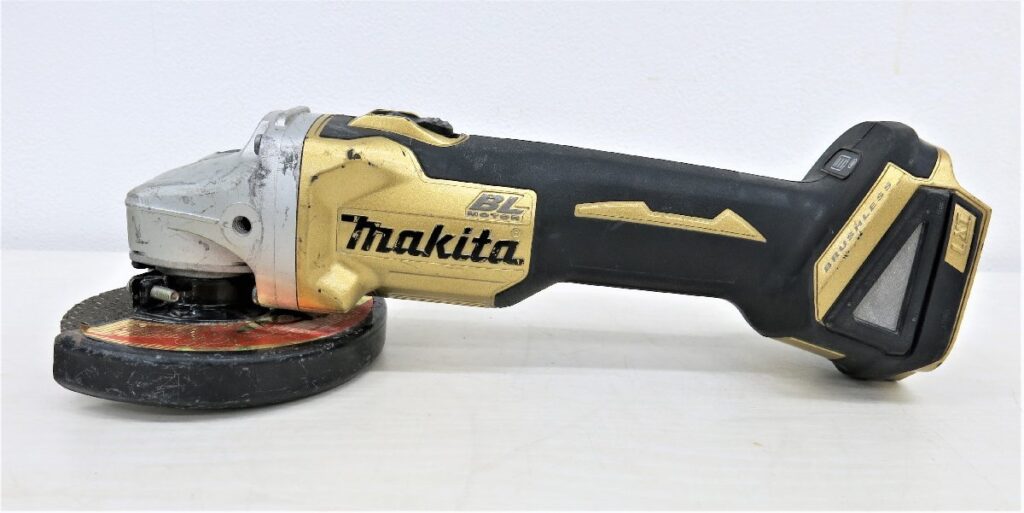 makita マキタ 100mm 充電式ディスクグラインダ GA403D 14.4V 本体のみ