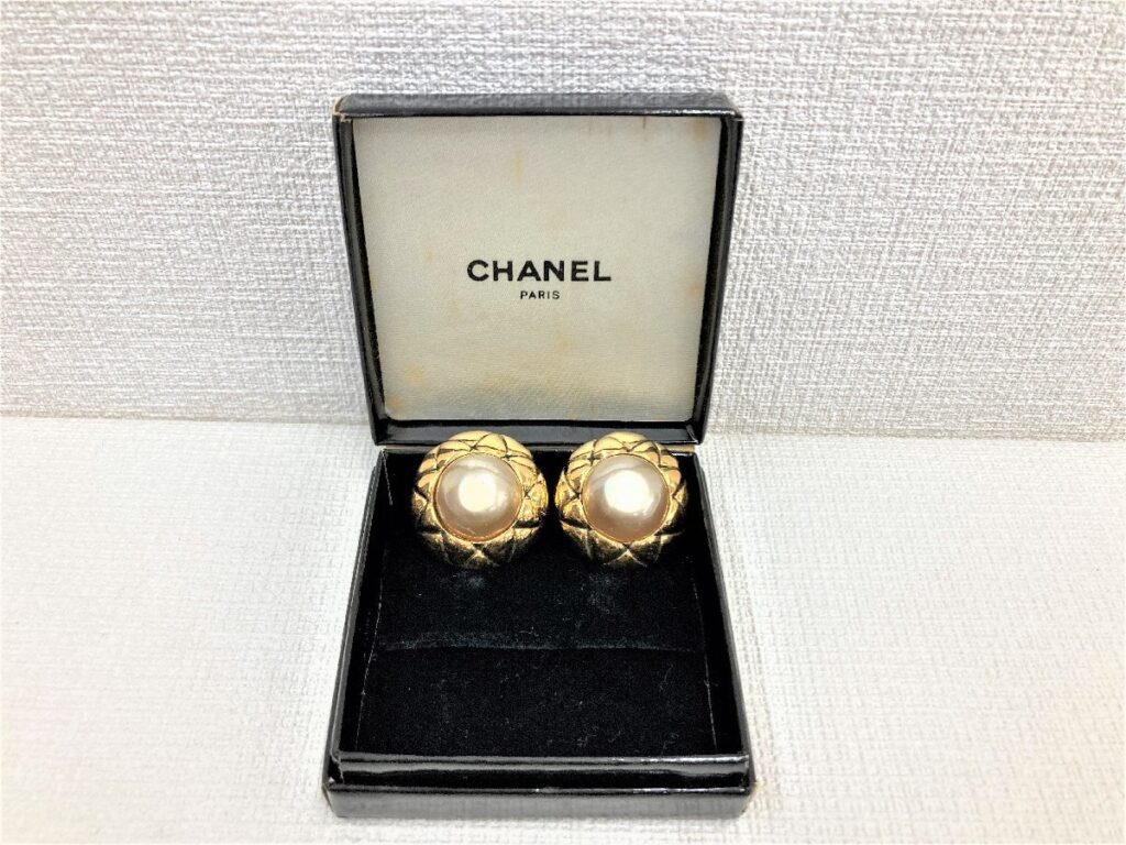 CHANEL シャネル イヤリング マトラッセ フェイクパール ラウンド ヴィンテージ 箱付き