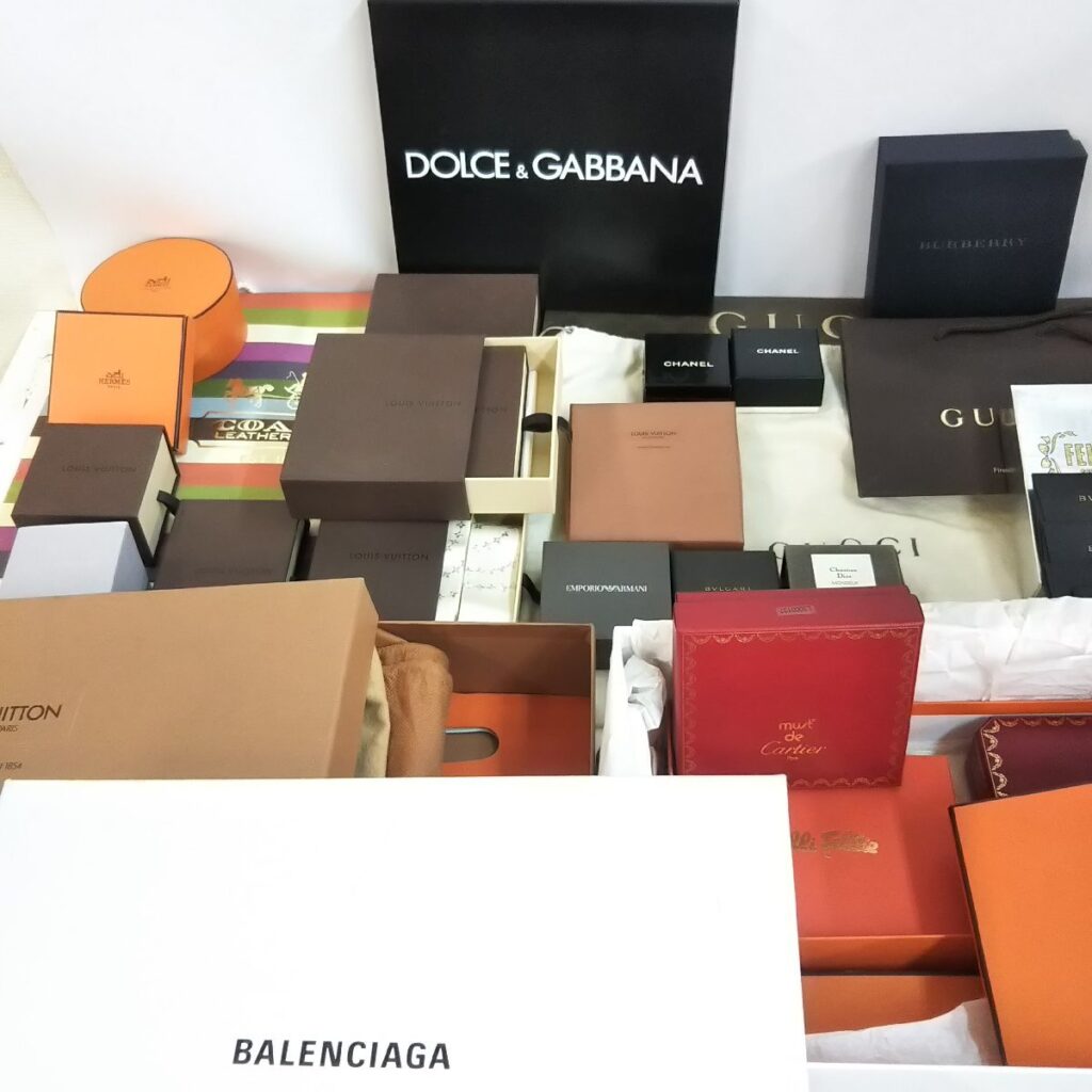 大量 各種ブランド箱いろいろまとめて 空き箱のみ 保存袋/ショッパー ※バッグなどの本体なし 現状品