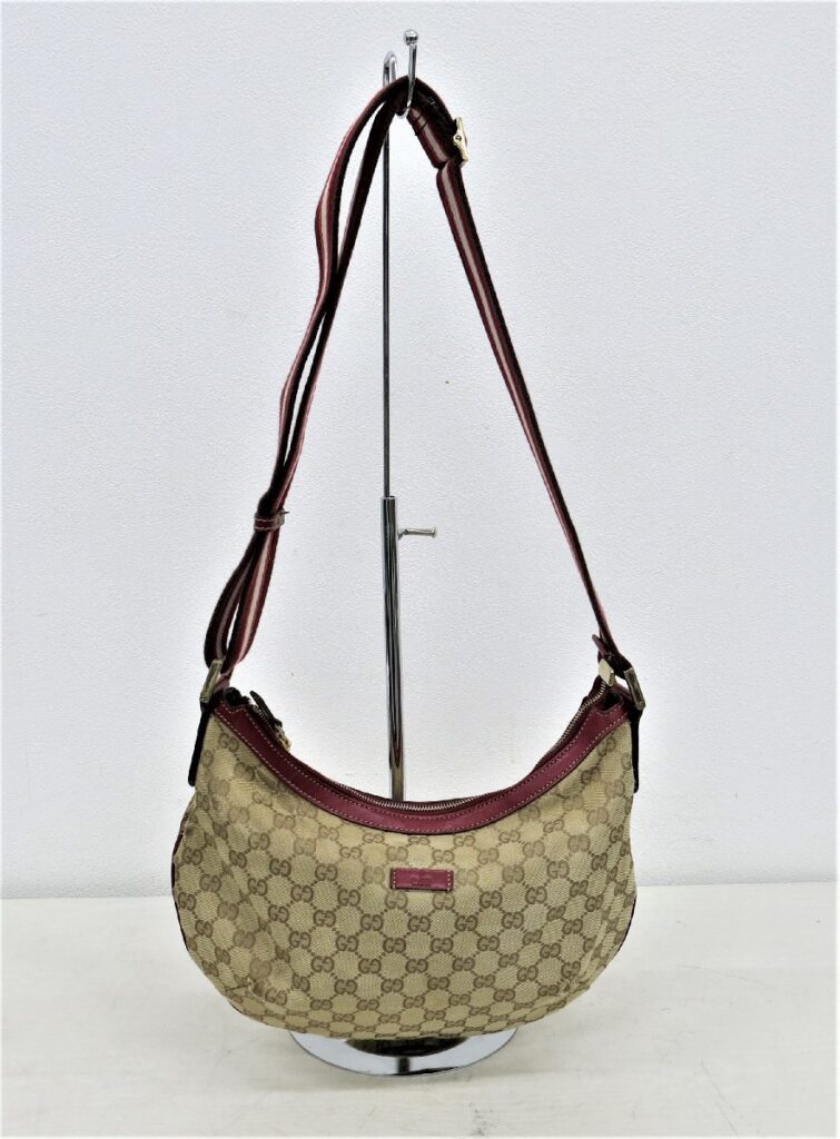 GUCCI グッチ GGキャンバス ショルダーバッグ 斜め掛け ベージュ/レッド 181092