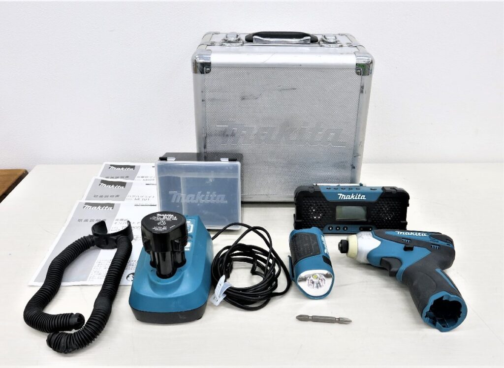 makita マキタ 10.8V インパクトドライバ TD090D ハグハグライト ML101 充電式ラジオ MR051