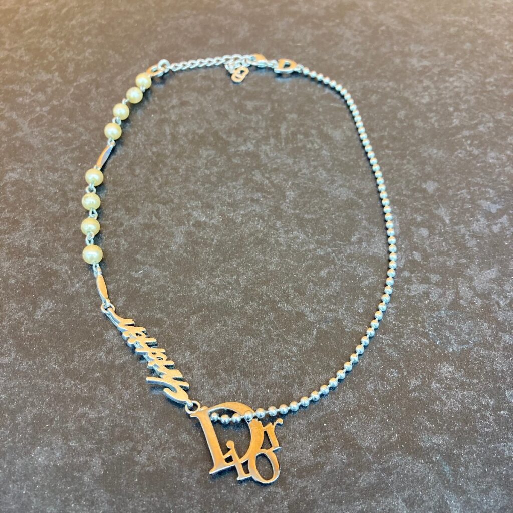 ChristianDior クリスチャンディオール ロゴ シルバーカラー ネックレス ディオール パール