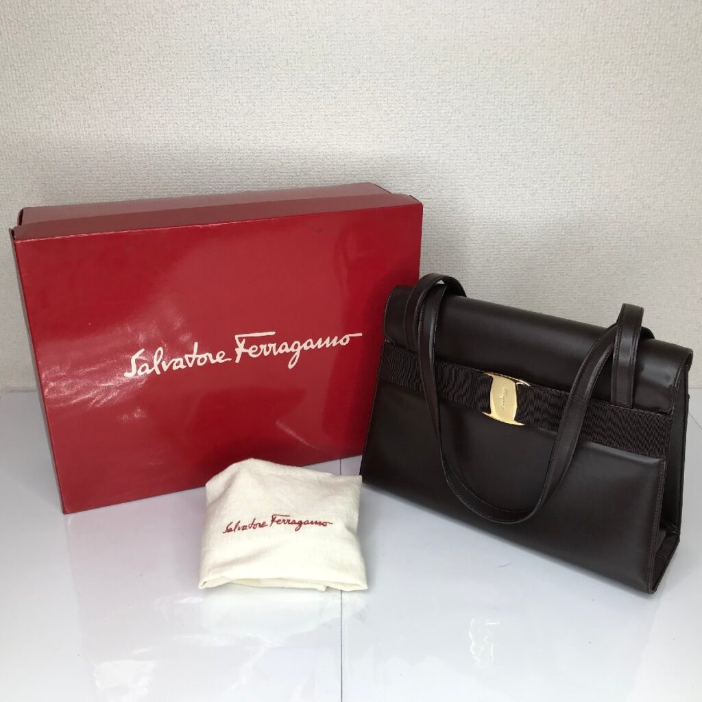 Salvatore Ferragamo サルヴァトーレ フェラガモ BA-21 ハンドバッグ ヴァラ 7675 レザー ゴールド金具 ショルダー 鞄