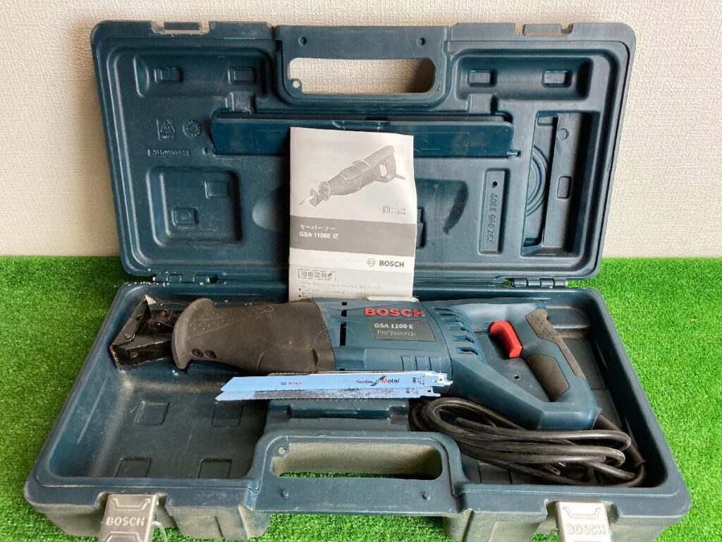 BOSCH ボッシュ セーバーソー GSA1100E 電動工具 コンセント式 電動のこぎり ケース付き